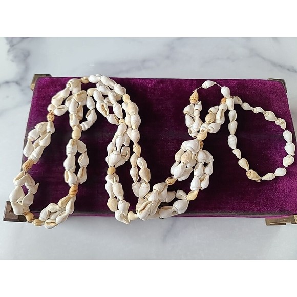Vintage Shell Beaded Necklace - Picture 3 of 10